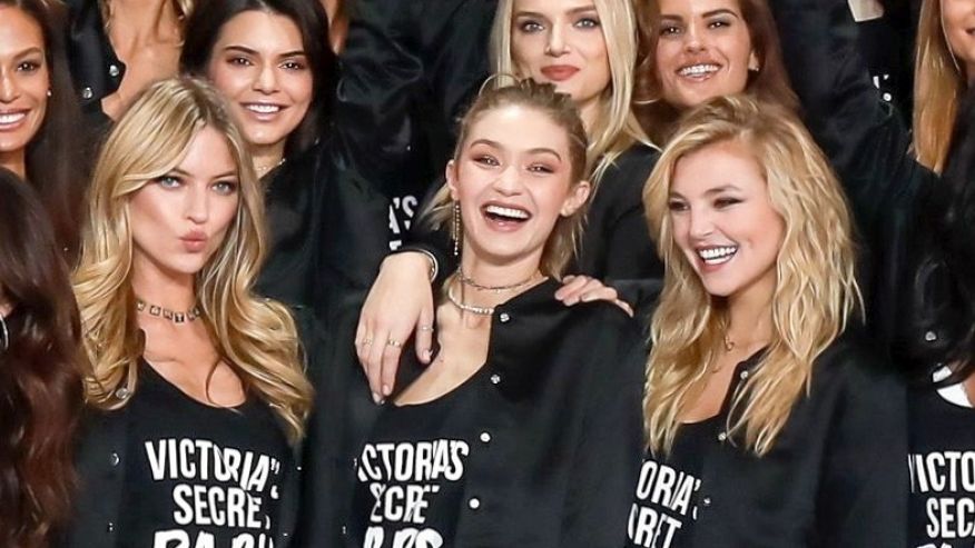 victoria"s secret models in paris for big show should be extra